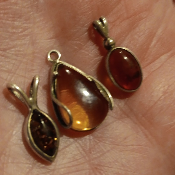 VINTAGE STERLING AMBER PENDANTS - Picture 3 of 5